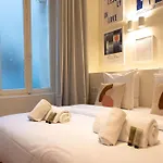 Amazing Flat In Champs Elysees.