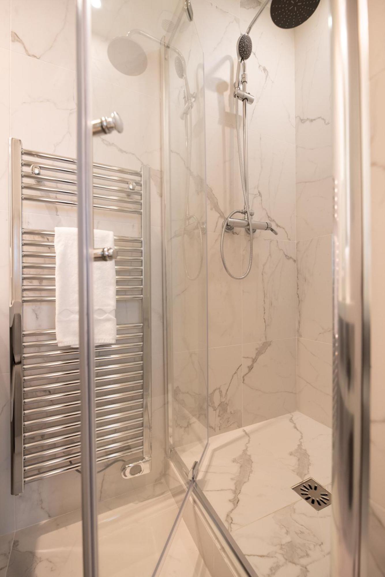Appartement Amazing Flat In Champs Elysees. *