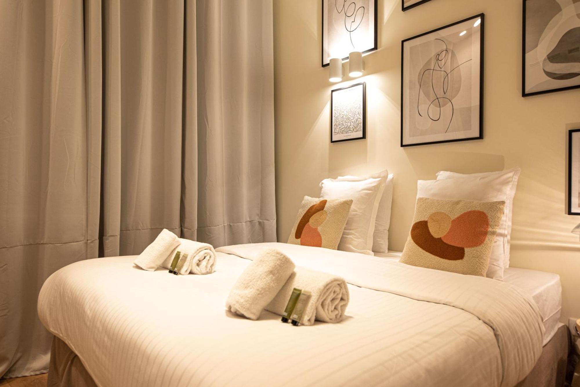 Appartement Amazing Flat In Champs Elysees. Parijs