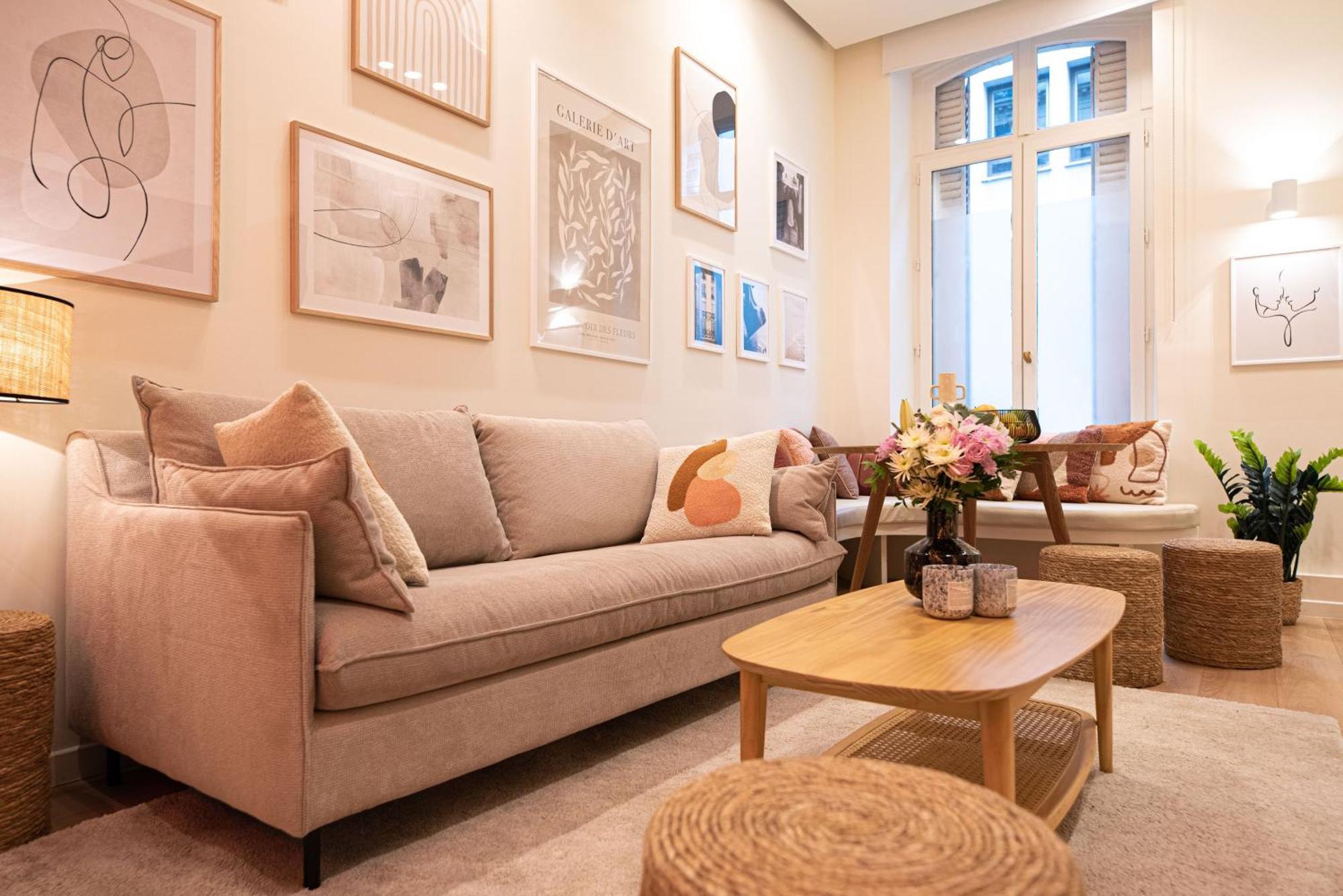 Appartement Amazing Flat In Champs Elysees. *